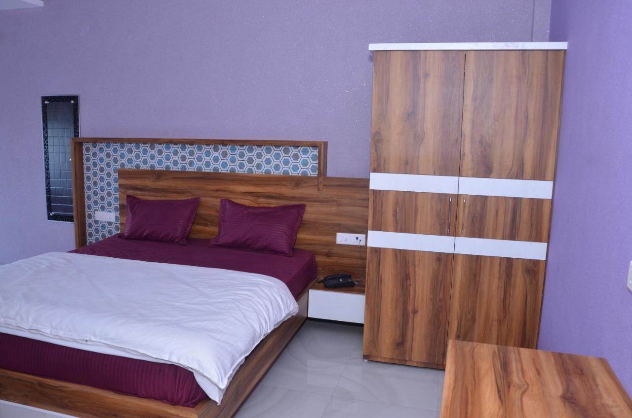 Hotel Blue Bell Raiwala Exterior photo